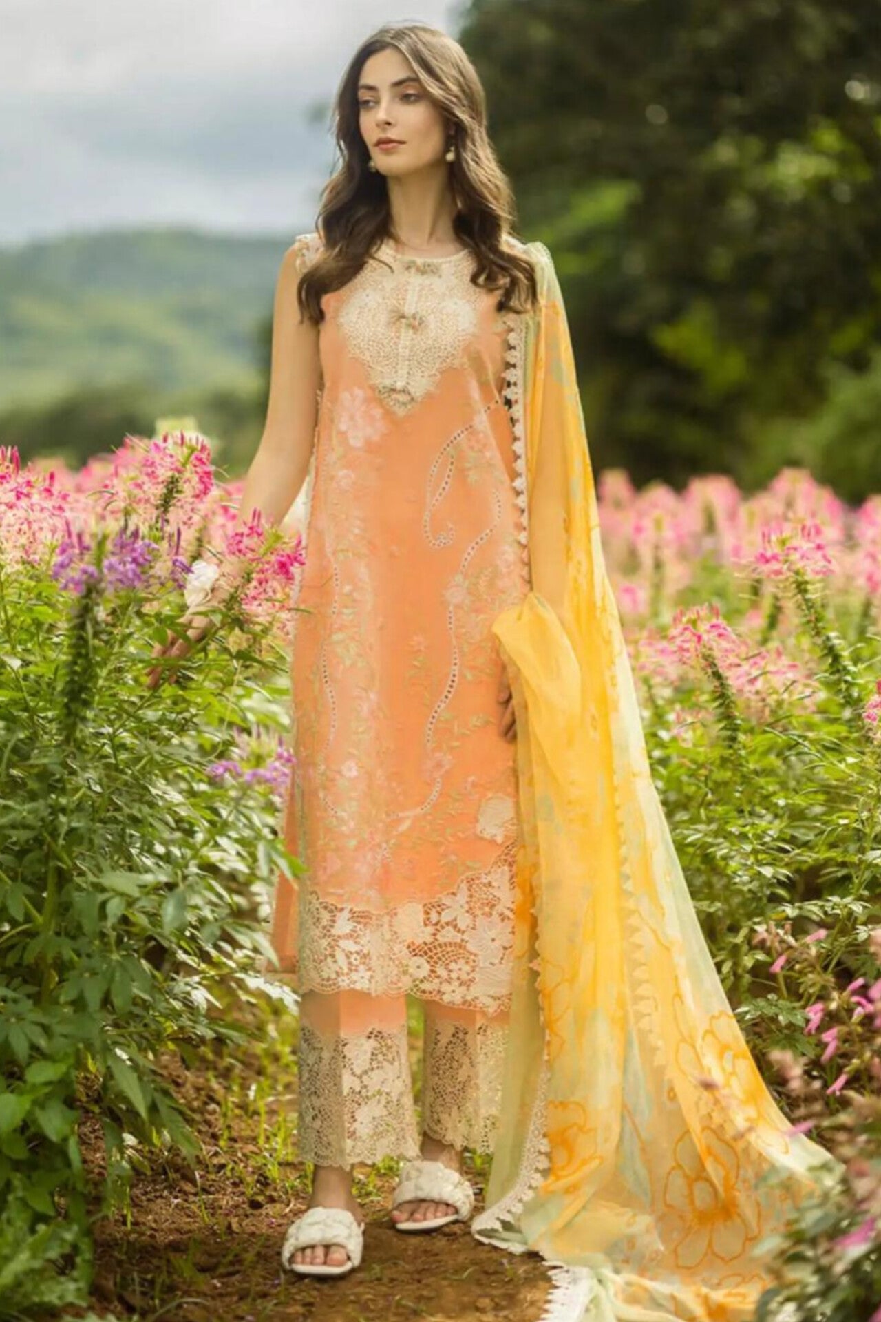 Mushq D # 262 - 01 | 3PC Luxury Lawn | Monar Printed Duppata