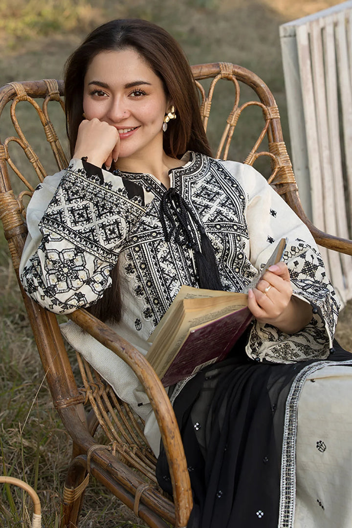 Ally's D # 79 - 01 | 3PC Luxury Dhanak | Dhanak Embroidered Shawl