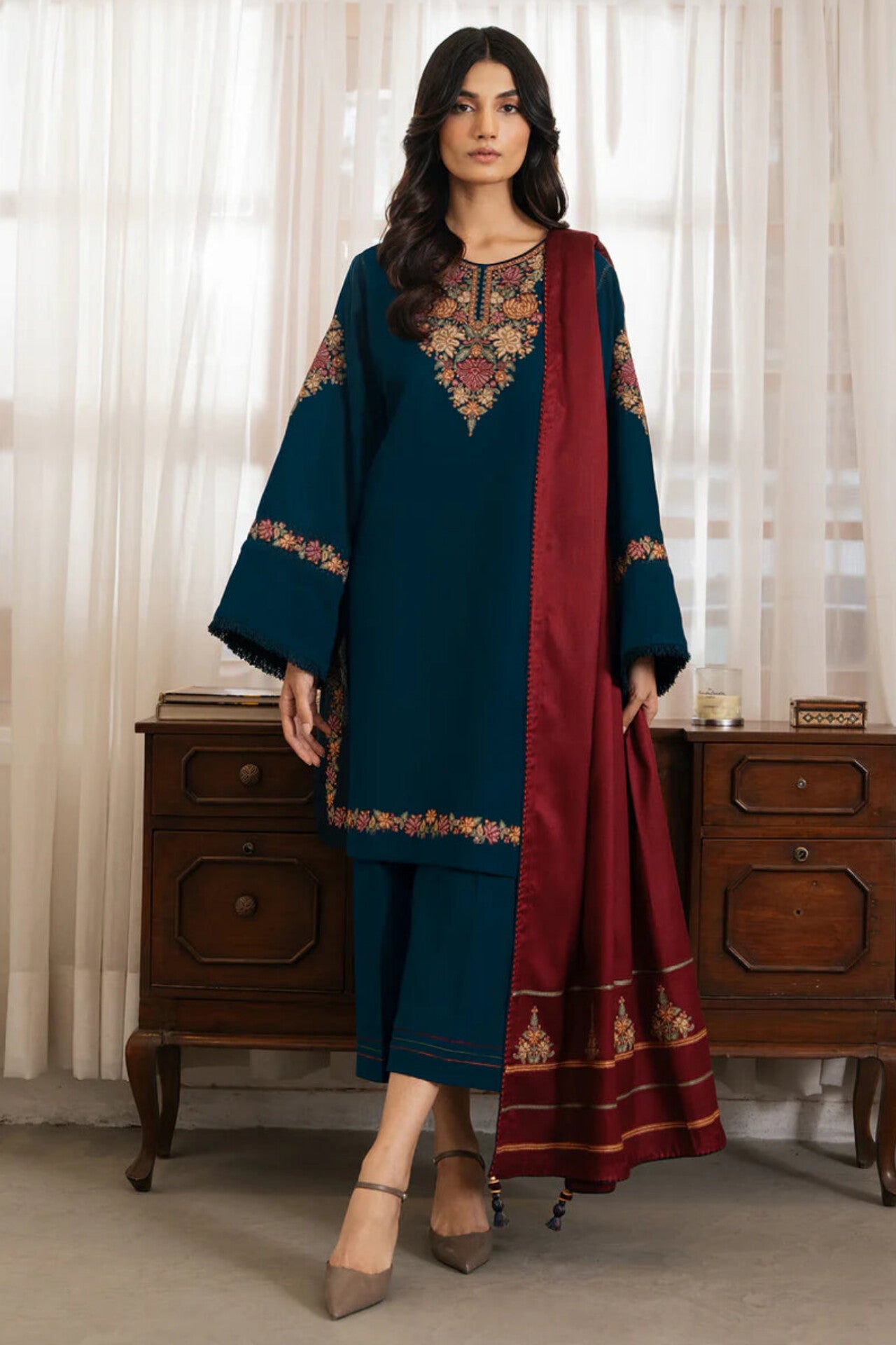 JAZMIN D # 133- 01| 3PC Luxury Dhanak | Dhanak embroidered shawl
