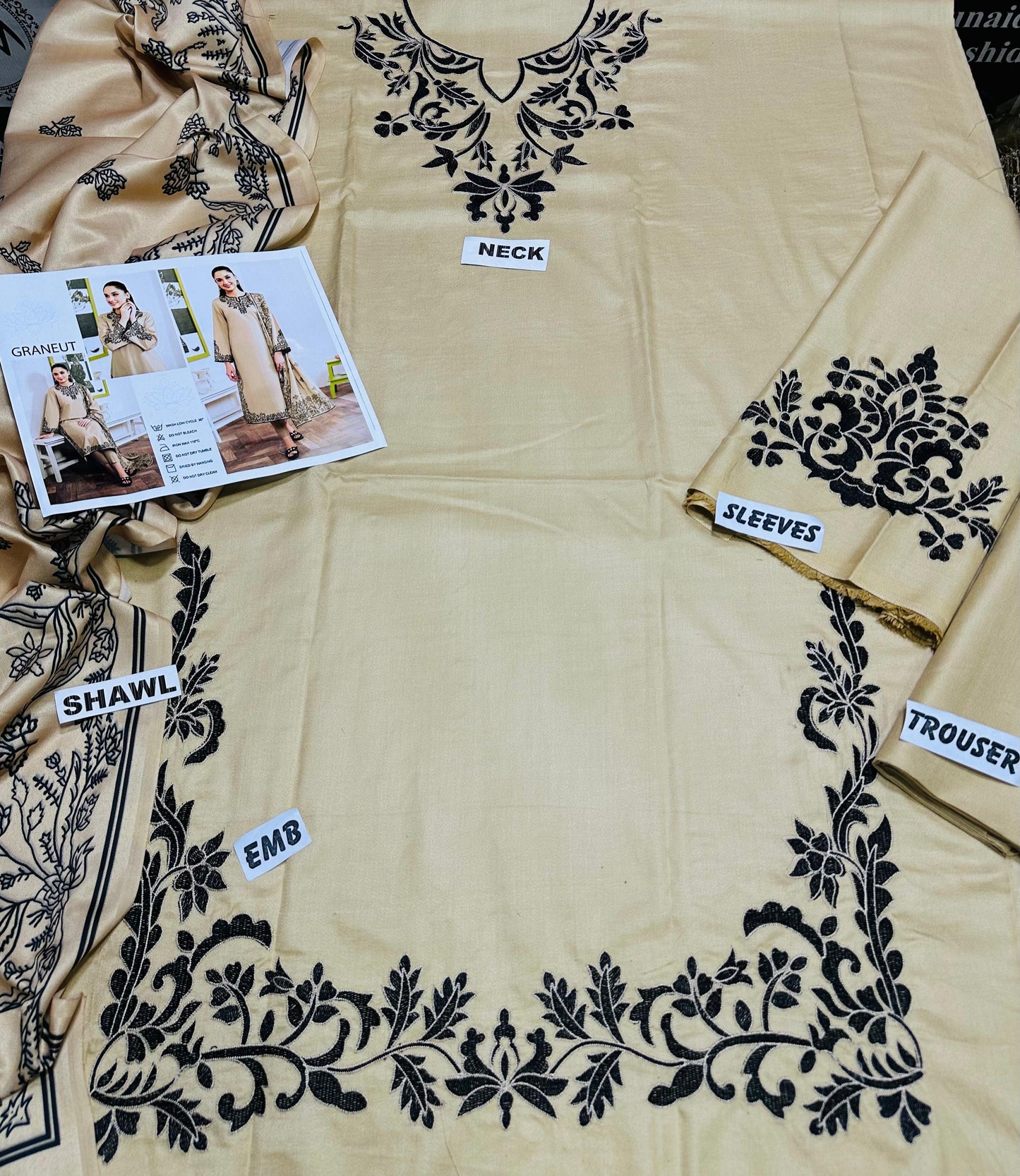 Coco by zara  | 164- 01 3PC Luxury Dhanak| Digital Printed Twill Pashmina wool shawl