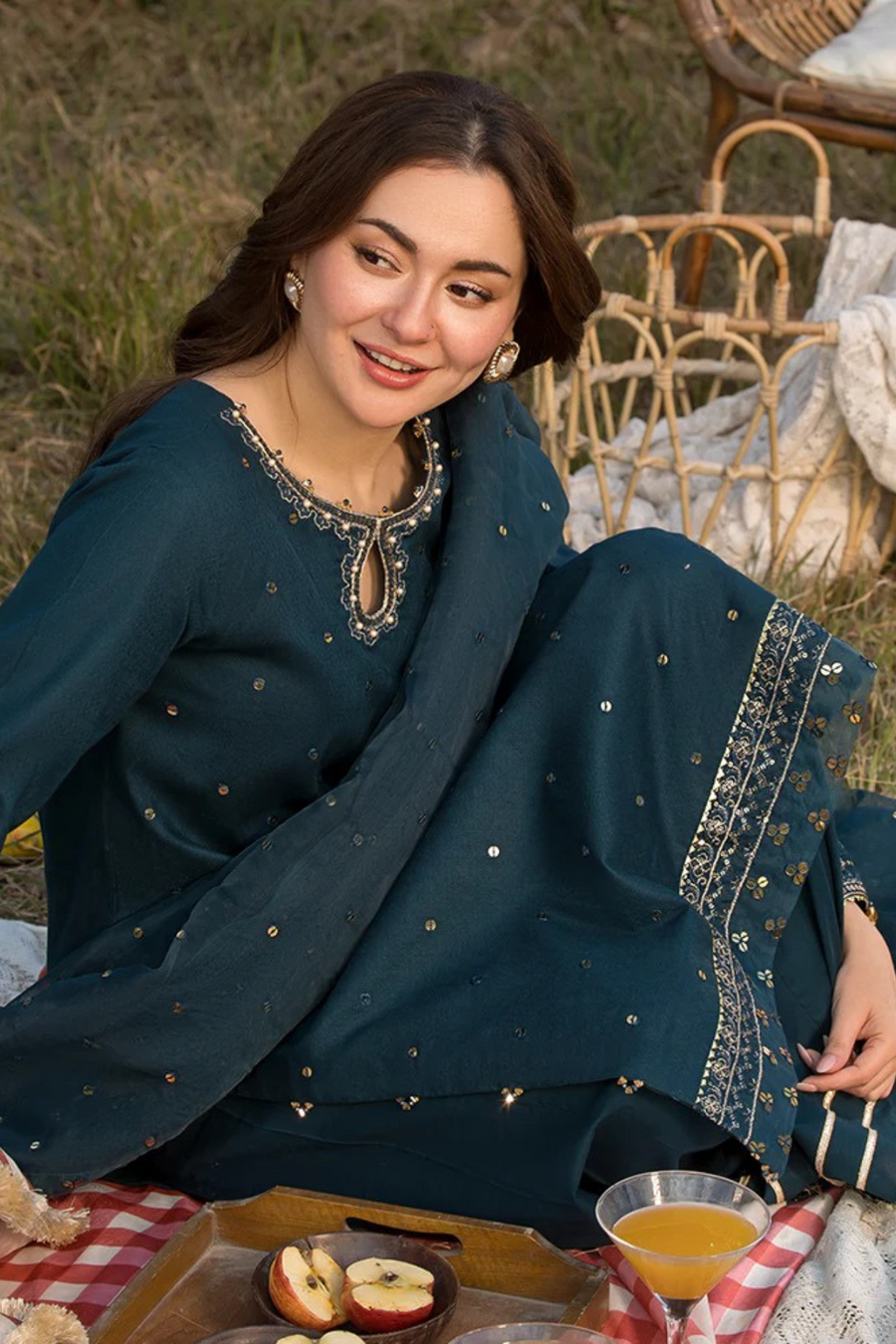 Ally's D # 89 - 01 | 3PC Luxury Dhanak | Dhanak Embroidered Shawl